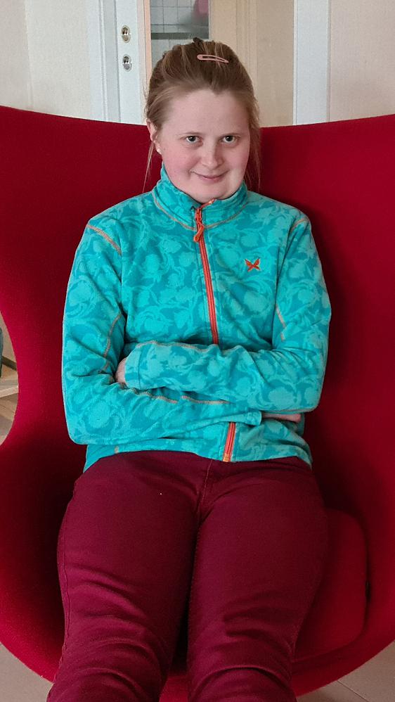 Kristin i godstolen. Foto: Jarle Eknes