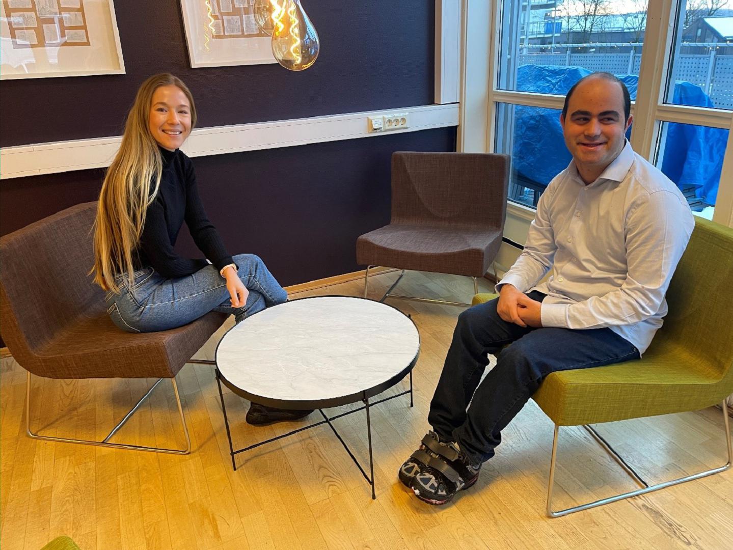 Mange gode samtaler med Felix – her hos Sens i Oslo, hvor HELT MED har kontor. Foto: Ingrid Dyson